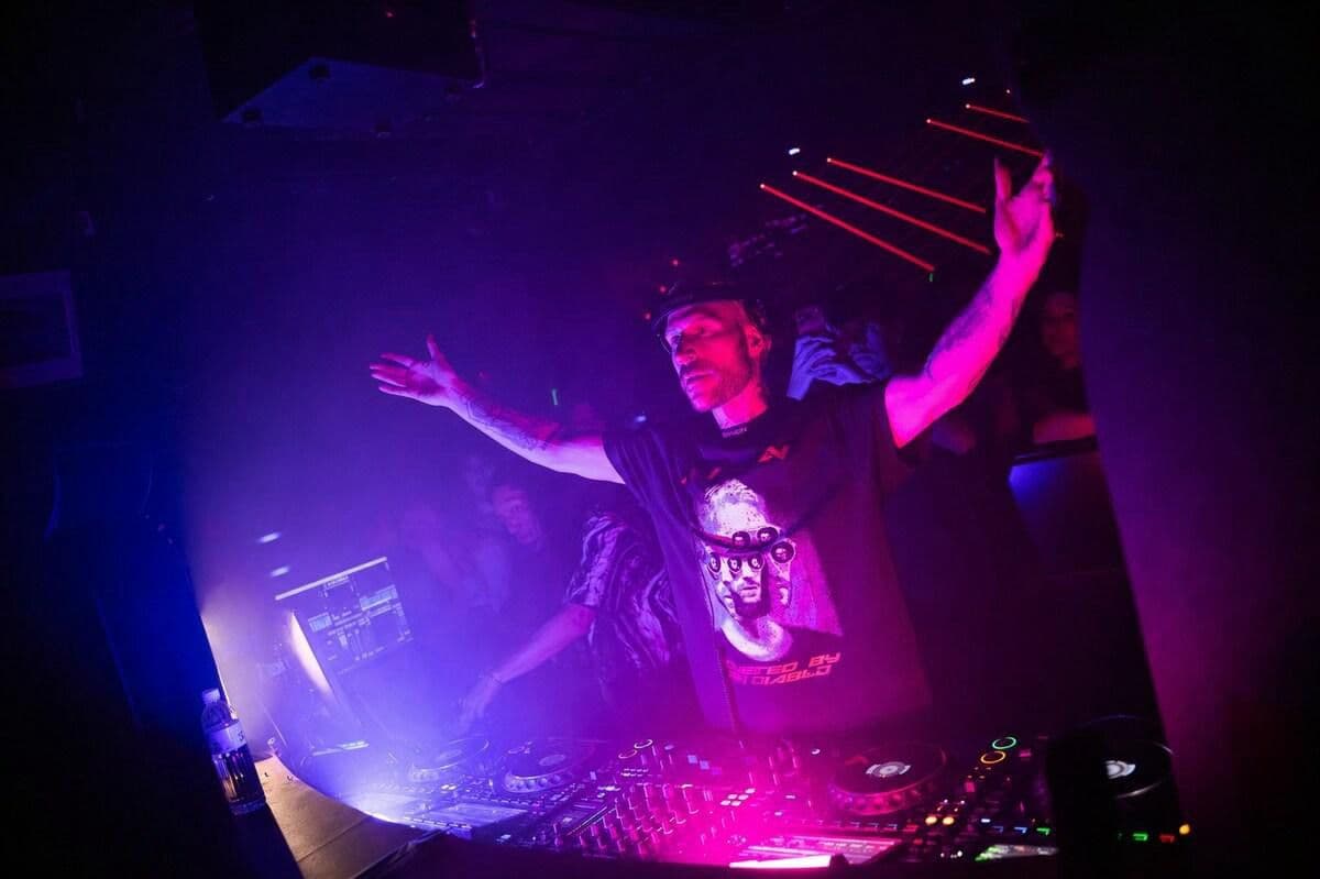 desktop-kucoin-ร่วมเป็นเจ้าภาพงาน-hexagon-block-party-ระหว่างงาน-hong-kong-web3-festival-พร้อมดีเจ-don-diablo