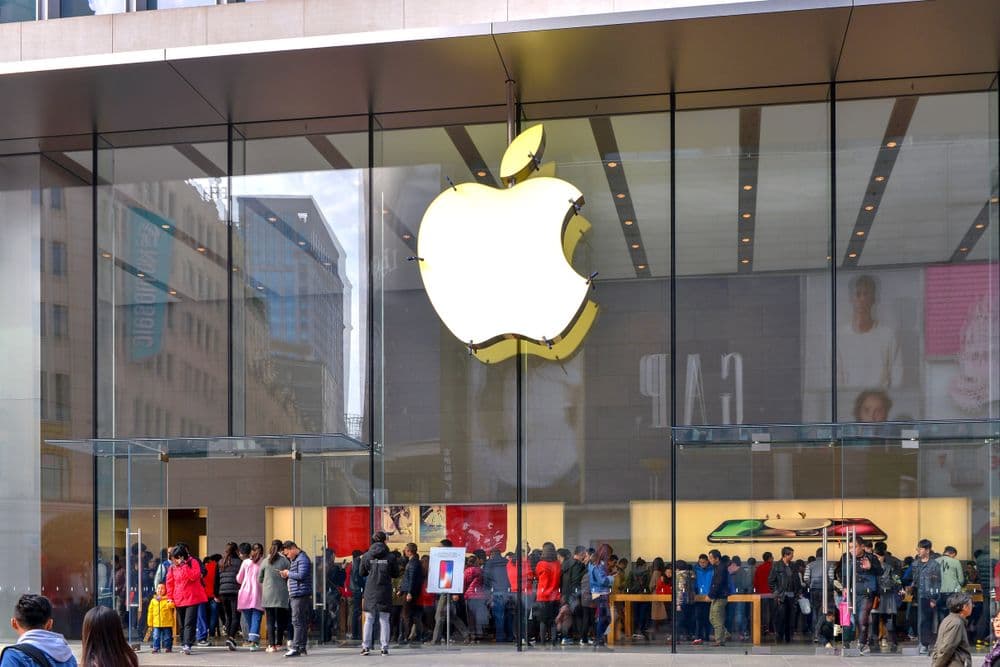 Apple Drops 30% App Store Fee for Crypto Transactions, Allows External Payment Links