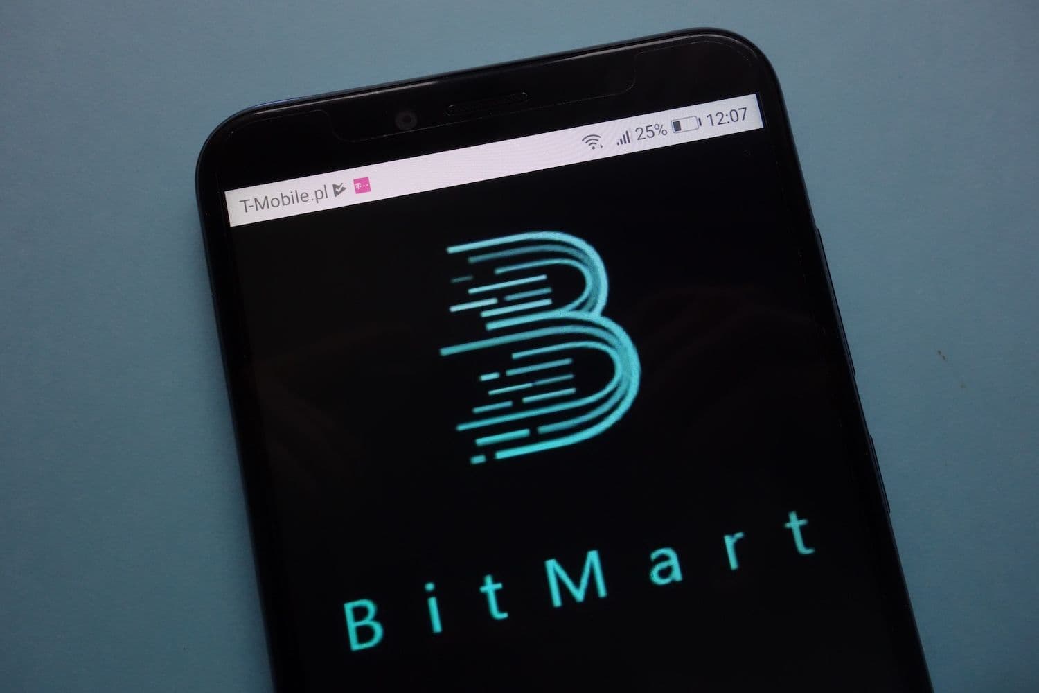 Withdrawal delays test BitMart’s shutdown plan as BMX falls 81.5% (Image: Shutterstock)