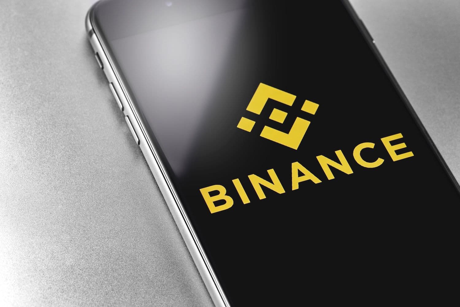 BNB Chain Development Team Reportedly Sells $30,400 in TST Tokens Despite Previous Denials
