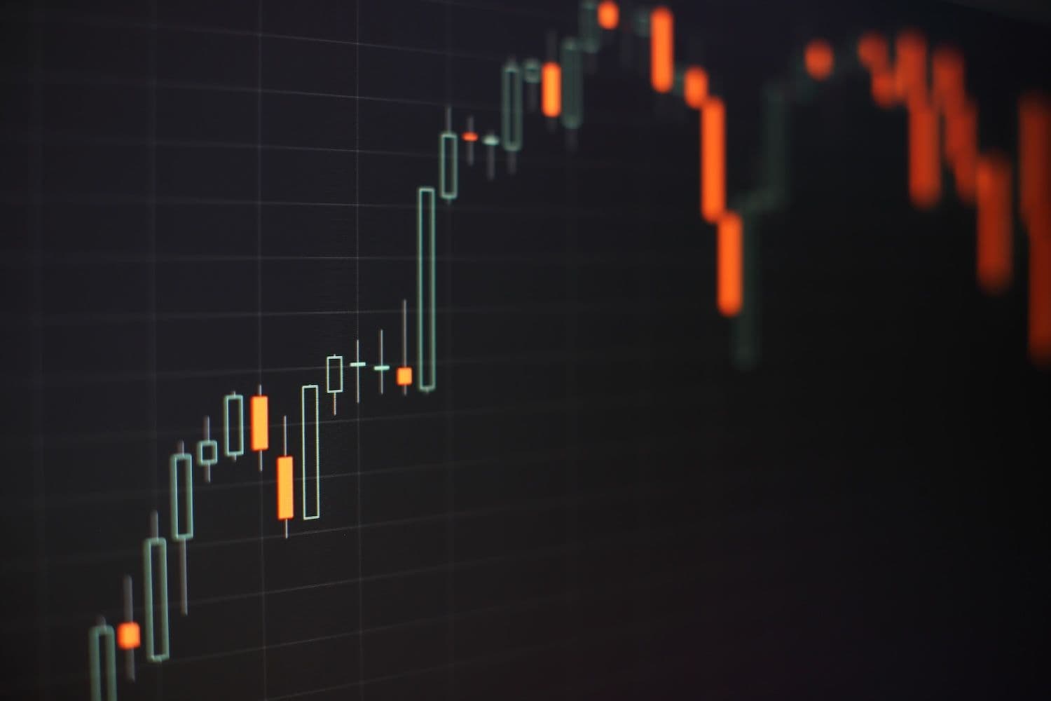 Ethereum recua para $4.200 à medida que mercados de futuros sinalizam alertas
