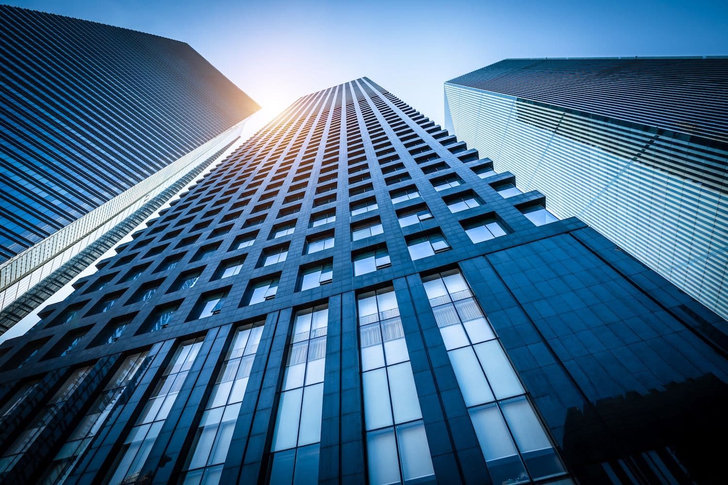 نبض سوق العملات المشفرة: حرق OKB بقيمة 7.6 مليار دولار، أرقام قياسية جديدة لـ BNB، وشراكات Chainlink
