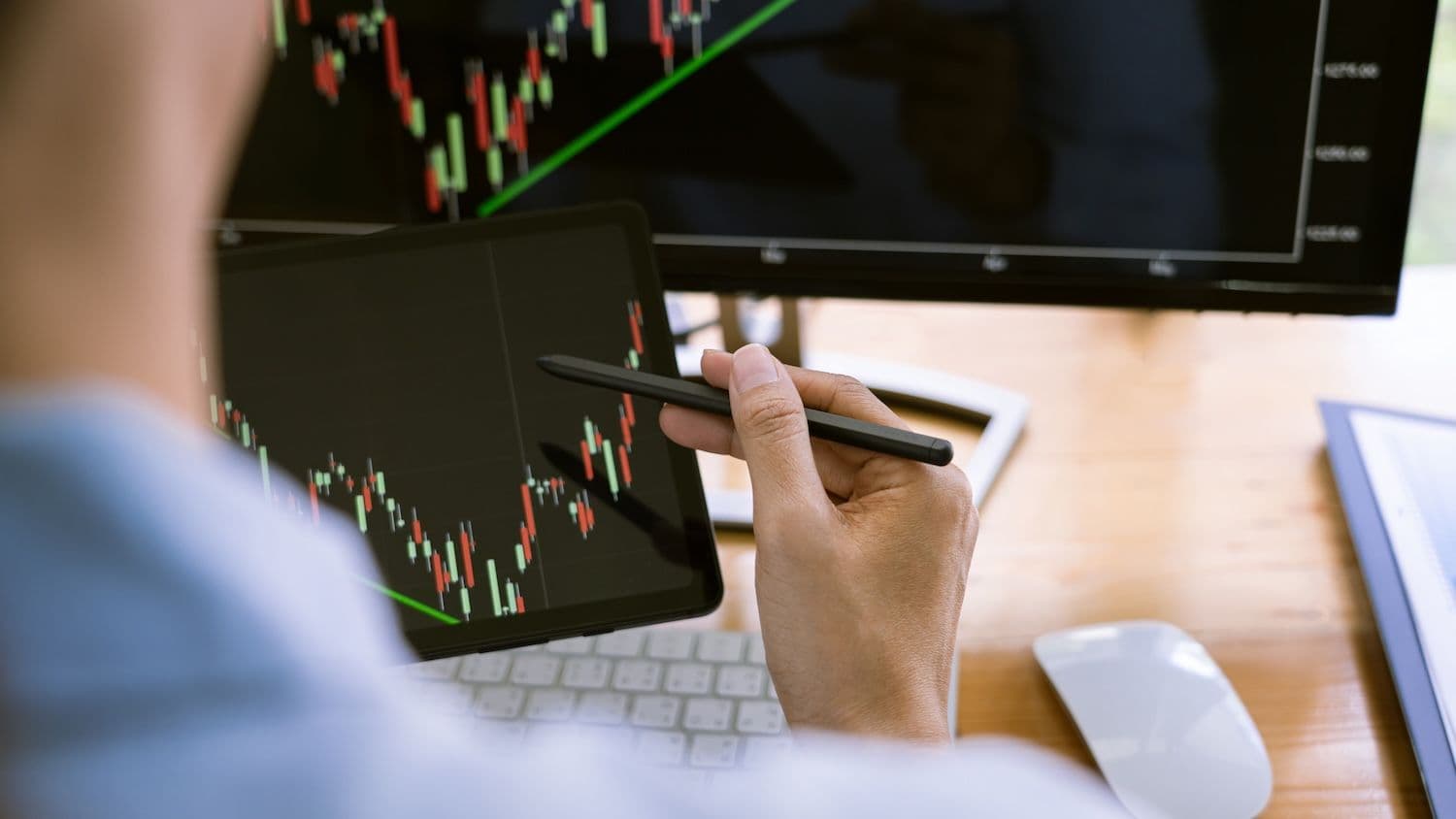 TAO nears $300 after Bittensor rally and Anthropic AI restrictions (Image: Shutterstock)