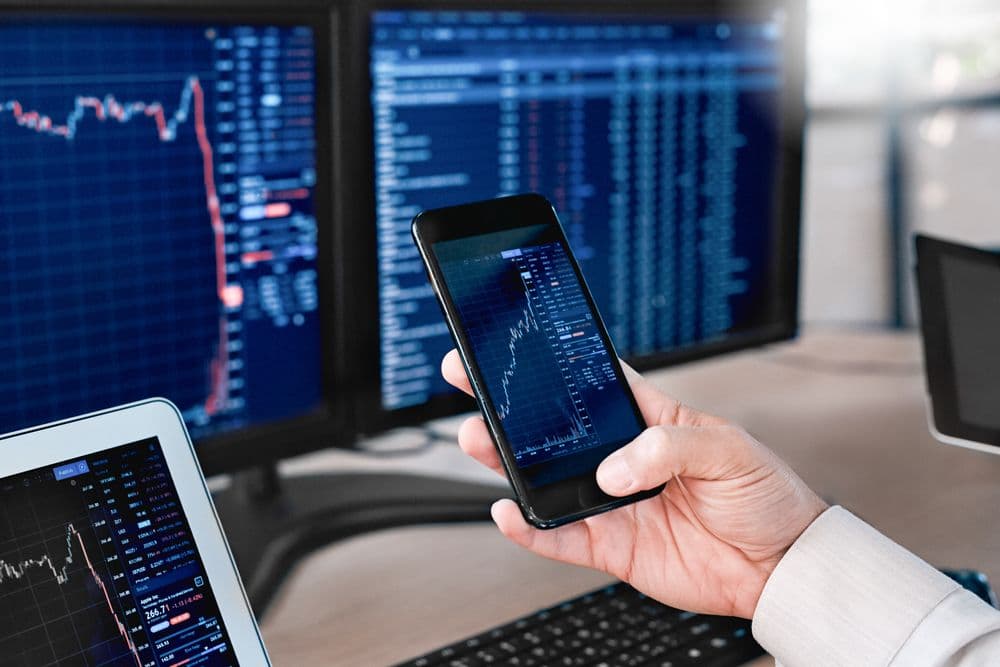 ビットコインETFの流出が価格停滞の中で$56Mに達するが、市場は依然として強気
