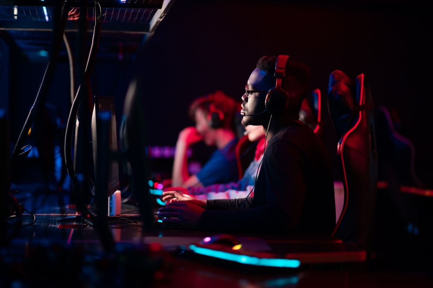 desktop-ghost-gaming、4週間のown-appリーダーボードから-次期クリエイターをライブ選出