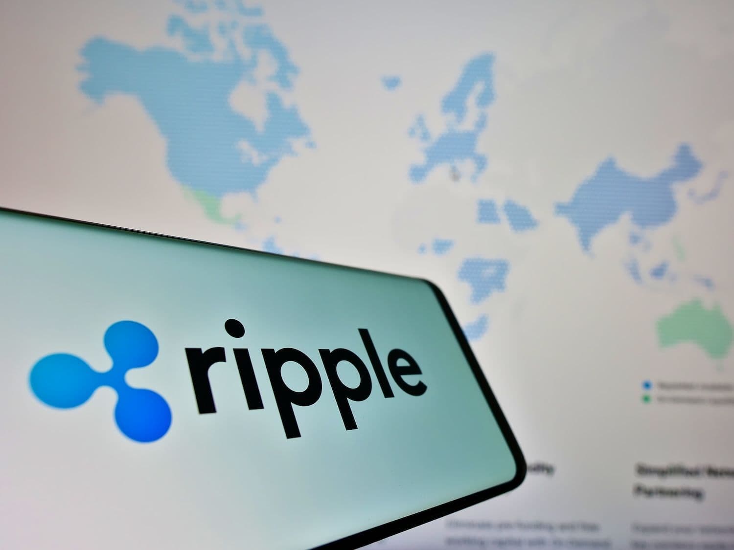 Ripple adquiere plataforma de stablecoin, Rail, por $200 millones mientras emerge claridad regulatoria en criptomonedas.
