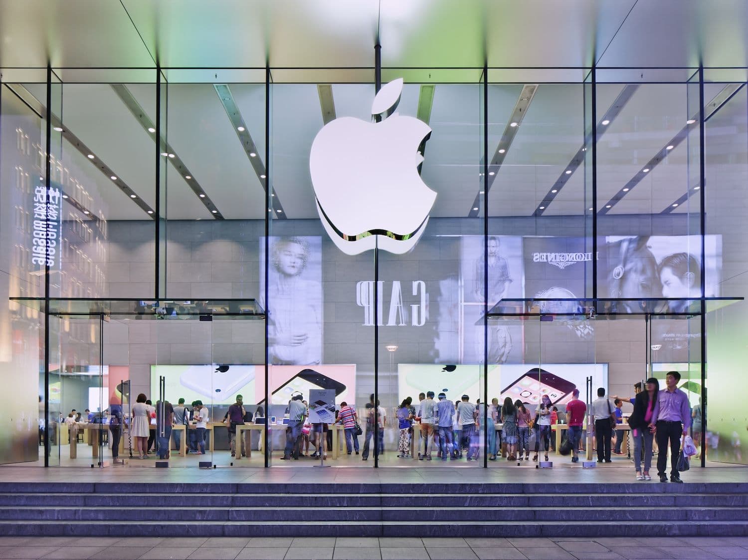 New claims widen Apple’s trade secrets fight with OpenAI and its device team (Image: Shutterstock)