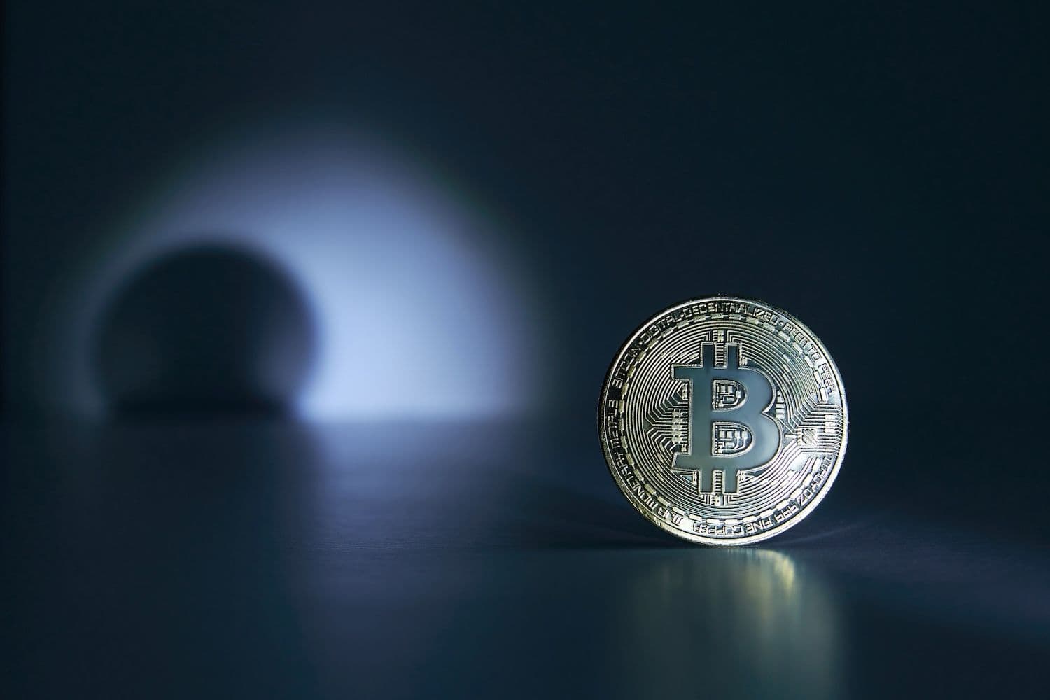 Bitcoin returned to about $82,000 after buyers reversed a short drop under $80,000, and Zcash led large-cap tokens with an 8% gain (Image: Shutterstock)