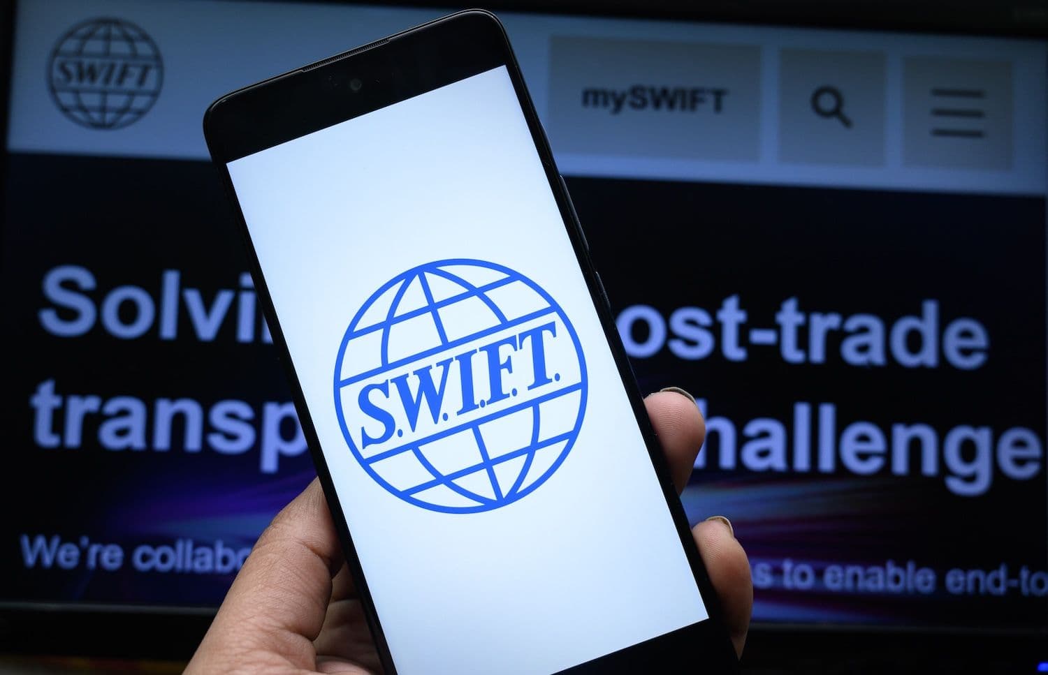 全球銀行加入 Swift 區塊鏈專案，歐元穩定幣有望 2026 年問世
