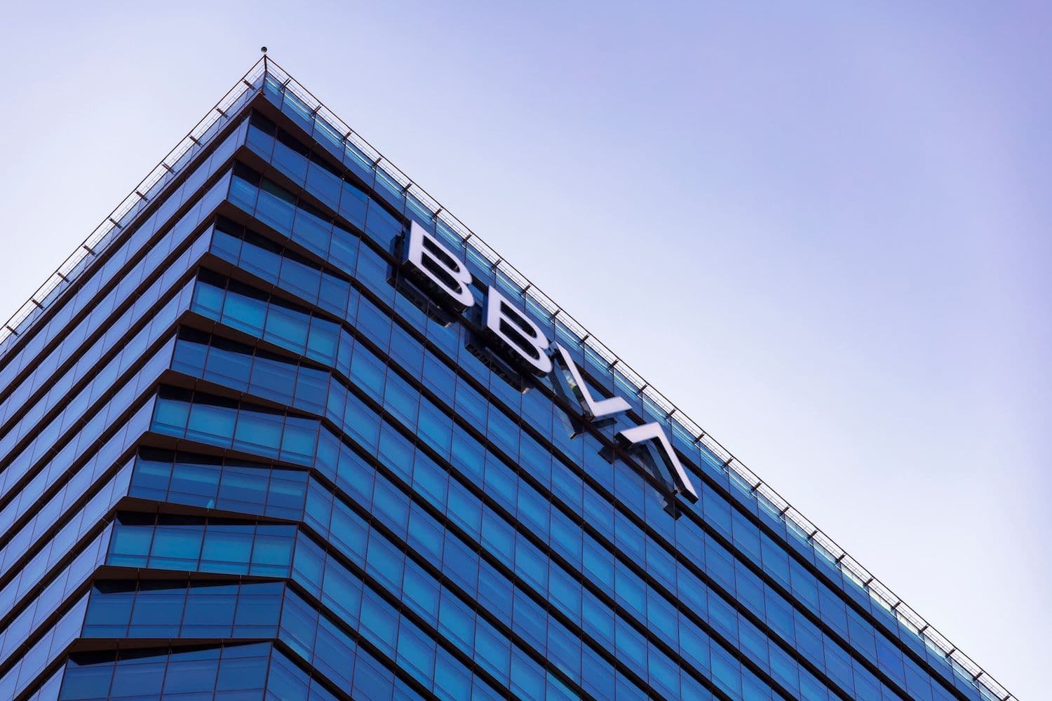 Испанский банк BBVA советует состоятельным клиентам инвестировать до 7% в биткойн
