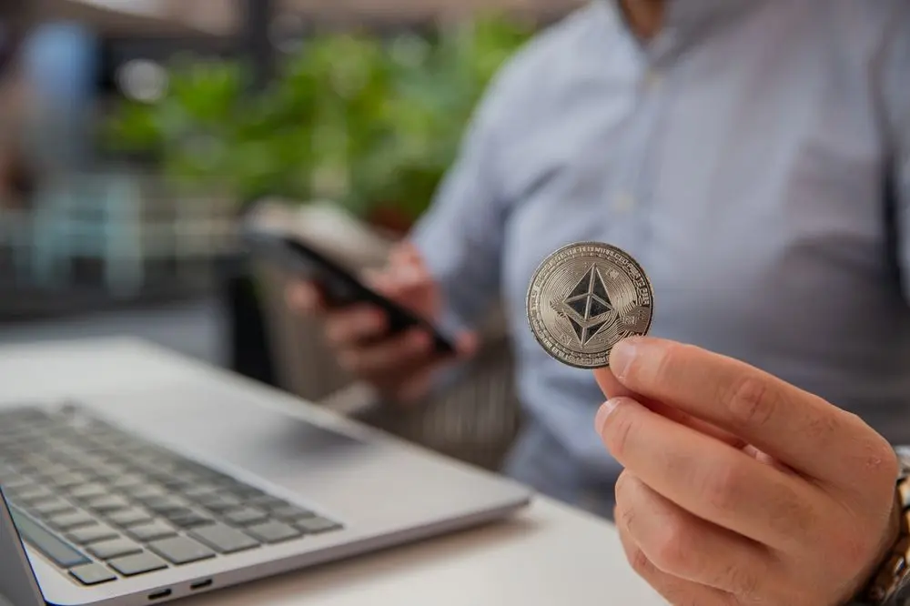 Strategiczna rezerwa Ethereum gotowa na wzrost o 1,100% w miarę jak DAOs i fundusze kumulują ETH
