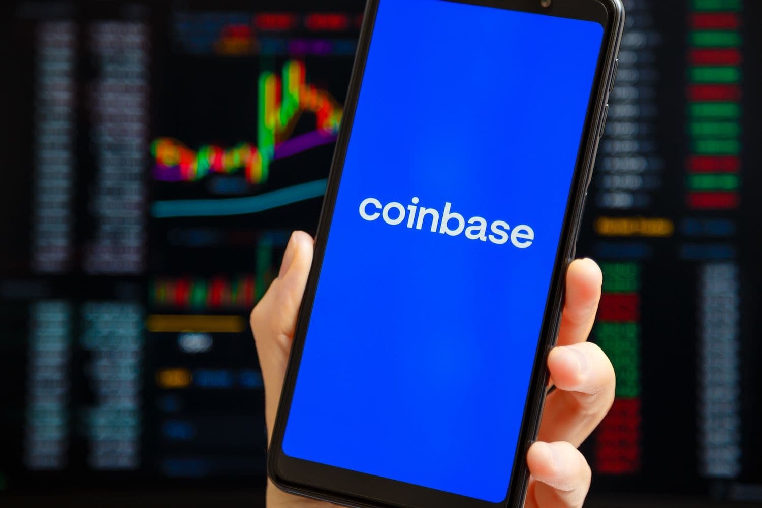 Глава Coinbase объявил о «золотом веке» после отклонения иска SEC

