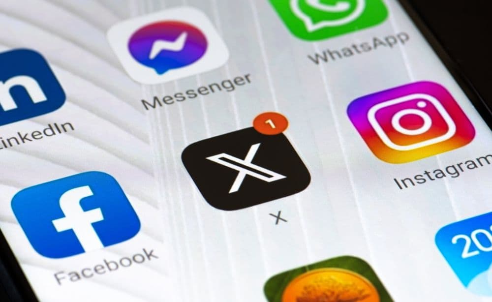 Trending Crypto Topics on X Today: BTC, ETH, SOL, and Regulatory Speculation in the U.S.