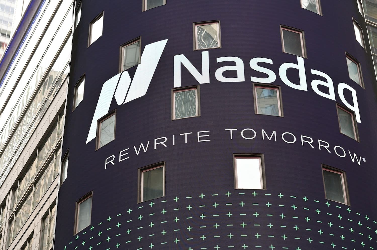 desktop-reserveone-vise-une-introduction-en-bourse-de-1-milliard-de-dollars-sur-le-nasdaq-via-une-fusion-crypto-spac