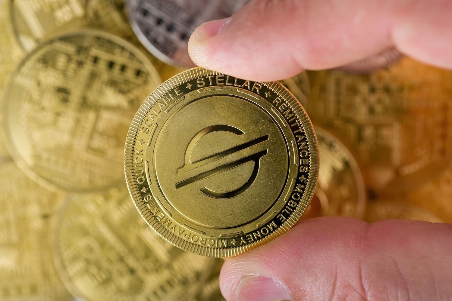 Alt Text: Stellar blockchain network illustration showing fast cross-border payments moving across countries in seconds with low transaction costs and bank payment infrastructure (Image: Shutterstock)