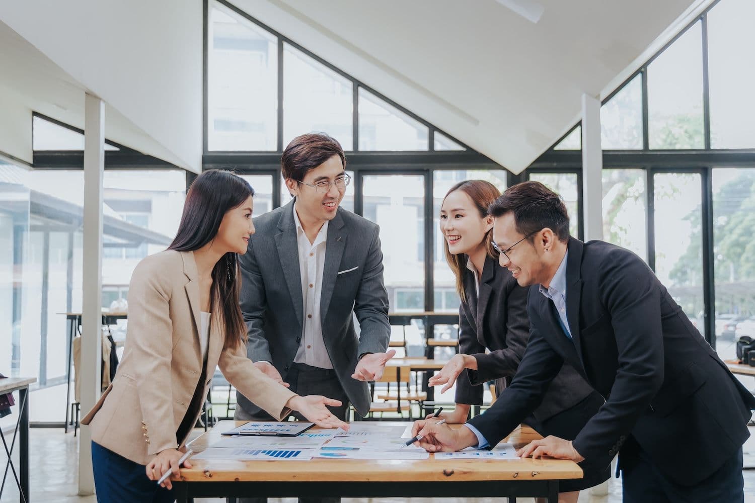 분석가 주장에 따르면 투자 자문가들이 비트코인, 이더리움 ETF 자산 183억 달러를 통제하고 있습니다
