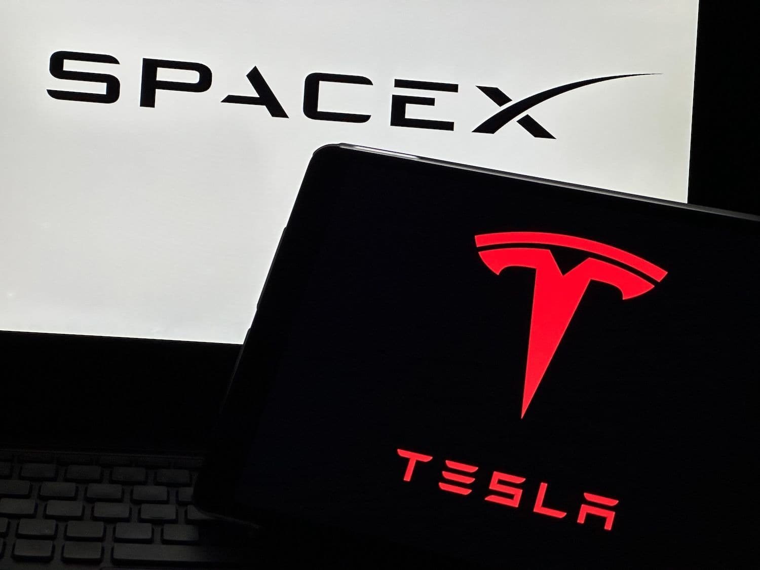Elon Musk's two companies could combine into a multi-trillion-dollar business that still posts annual losses, analysts caution. (Image: Shutterstock)