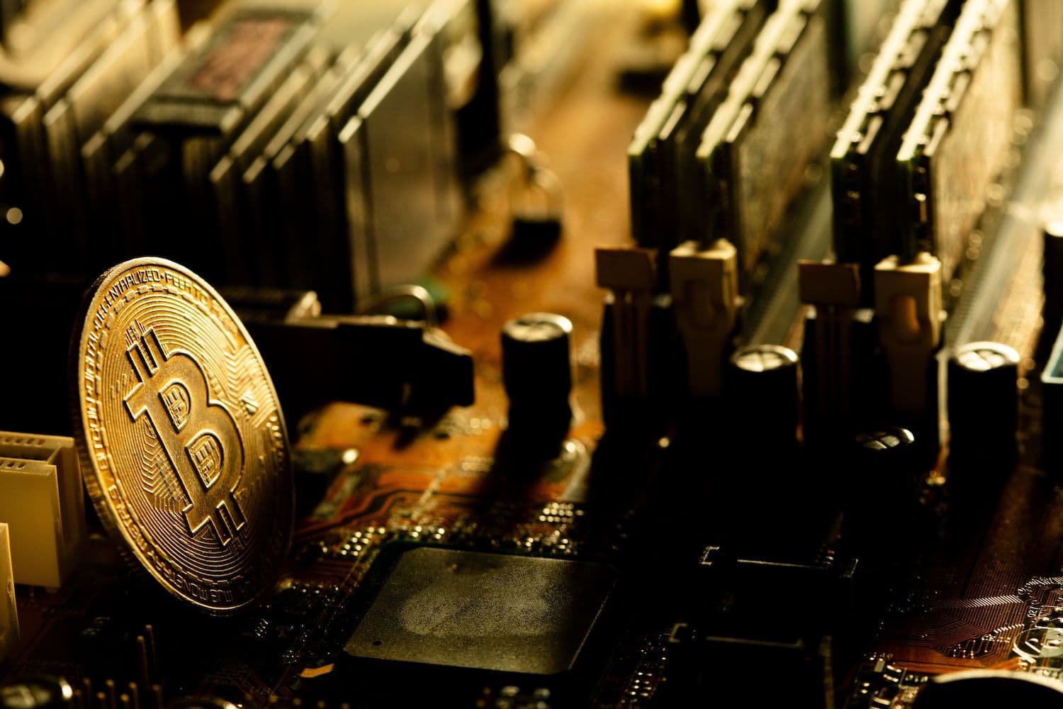 Miners keep reserves intact while Bitcoin production costs near $78,000 and MARA channels coin sales into an AI pivot. (Image: Shutterstock)