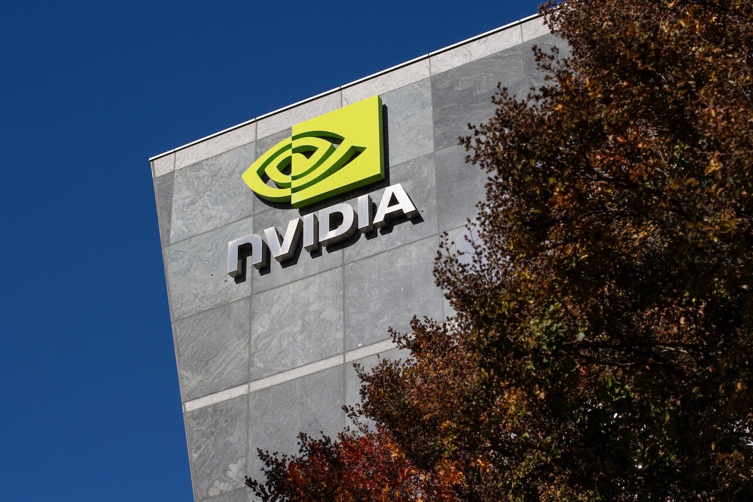 Nvidia elimina concorrente por US$ 20 bilhões, reforçando a narrativa de IA descentralizada
