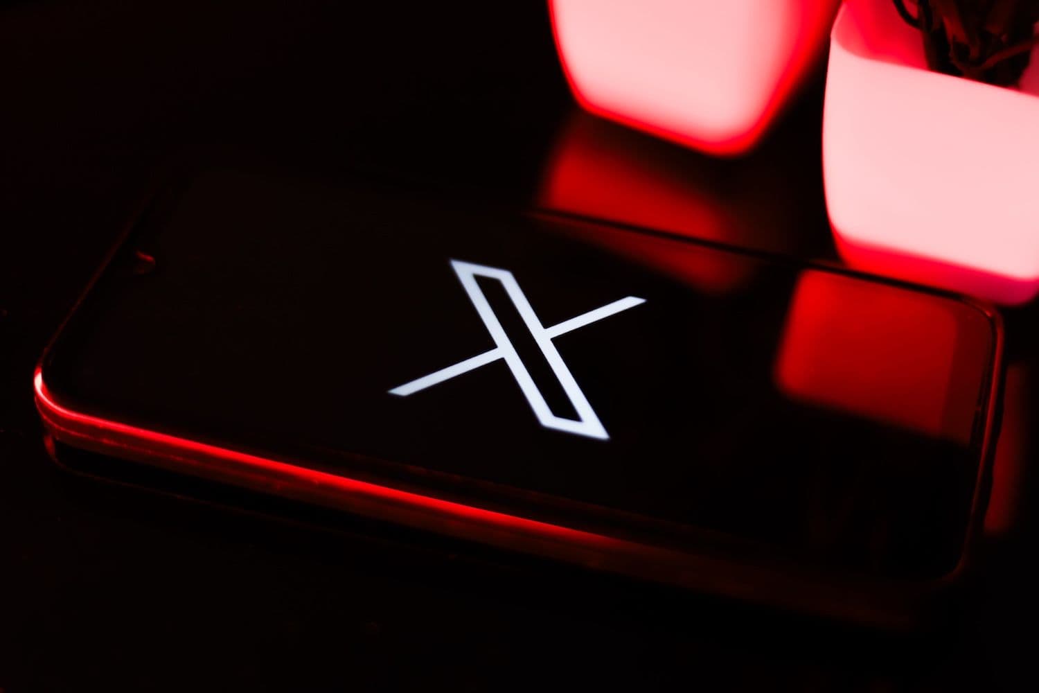 desktop-elizabeth-warren-x-money-regulatory-concerns