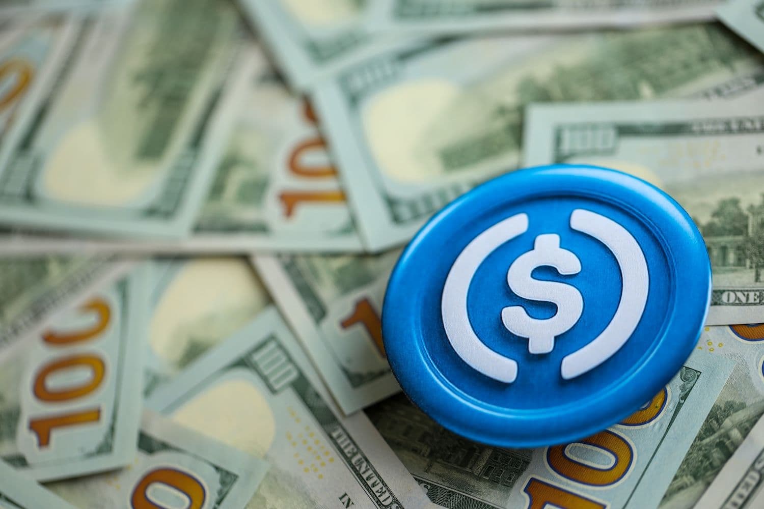 Fresh federal approval for USDC's issuer is stoking bank worries over a potential half-trillion-dollar deposit exit. (Image: Shutterstock)