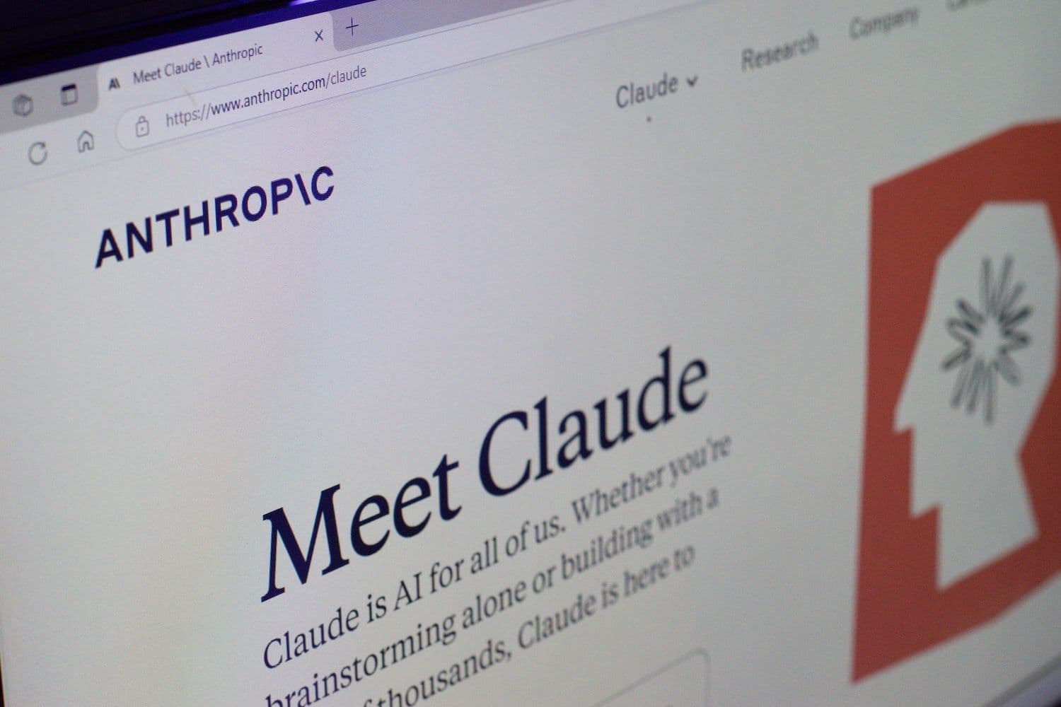 desktop-claude-opus-47-estreia-anthropic-combina-poderes-ao-estilo-mythos-com-travas-de-segurança