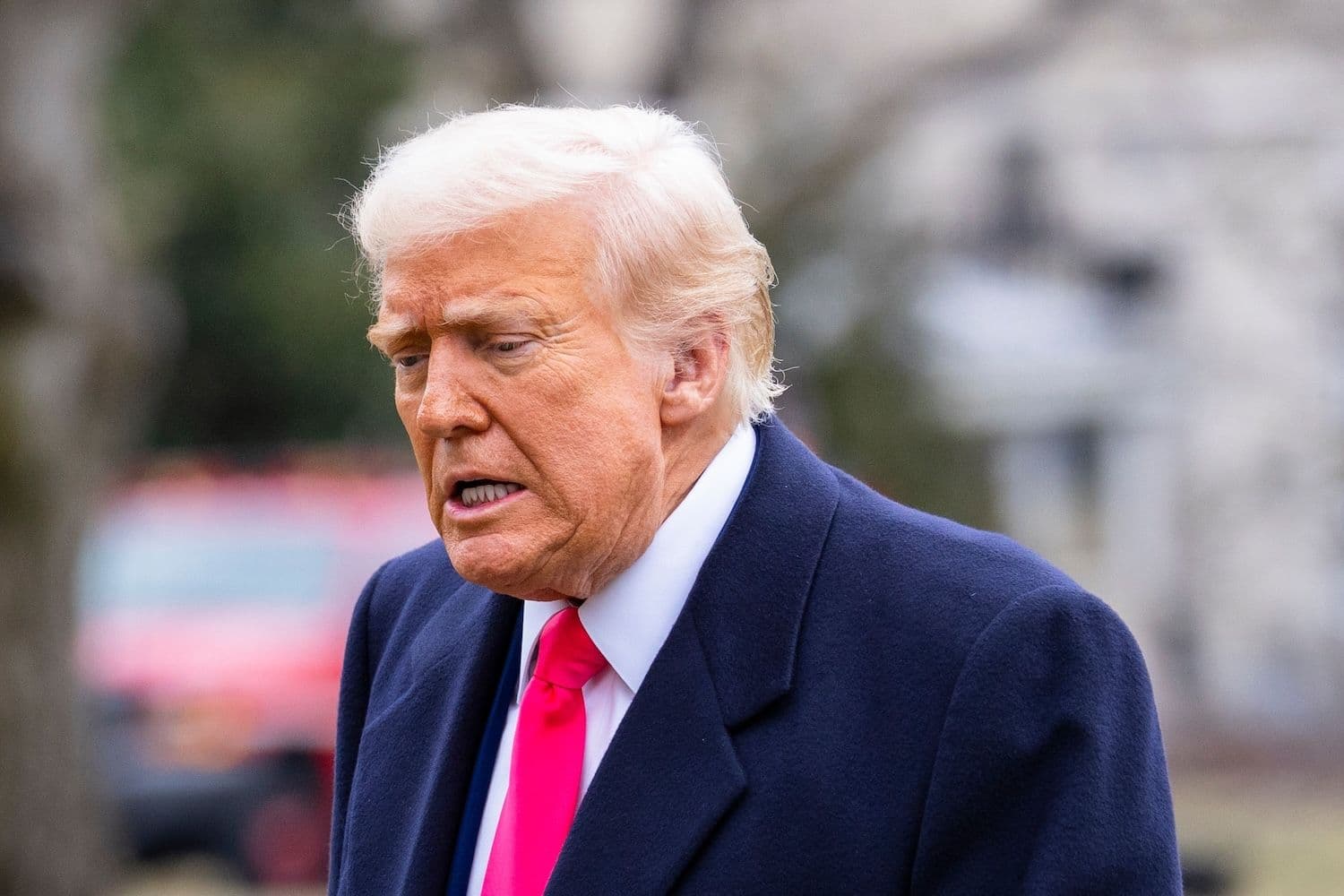 President Donald Trump's sinking approval collides with a 66% Polymarket impeachment wager as near-term 2026 odds remain slim. (Image: Shutterstock)