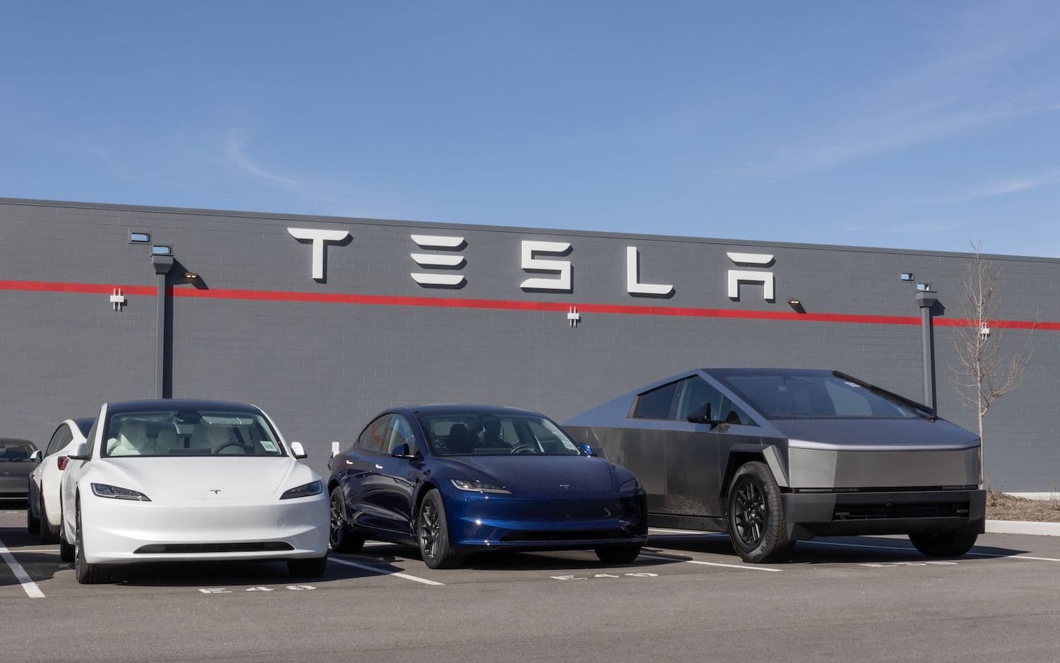 ARK Invest added about $38 million of Tesla stock during a 7% slide, splitting the purchase over three of its funds. (Image: Shutterstock)