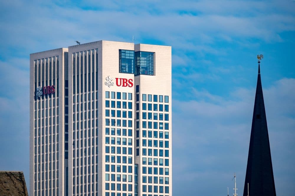 UBS planuje dostęp do kryptowalut dla klientów prywatnych przy wzroście zysku do 7,8 mld USD
