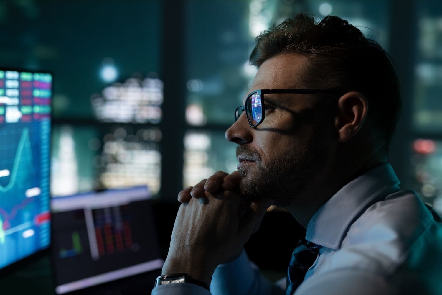 Bittensor TAO trades near $296.53 with $206.7M daily volume and a $2.85B market cap, drawing attention to its subnet AI model. (Image: Shutterstock)
