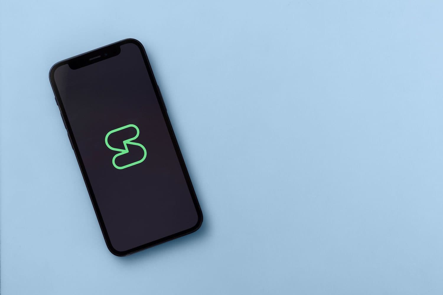 A community-funded revival lets the privacy messenger Session keep building for more than a million monthly users. (Image: Shutterstock)