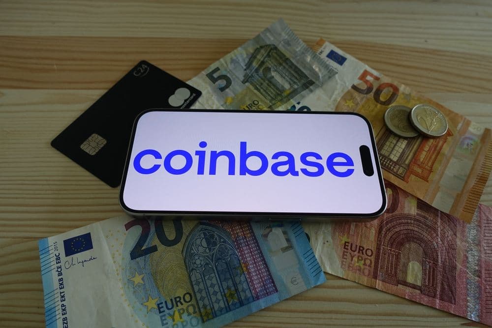 Coinbase、データ漏洩隠蔽と英国FCA罰金の影響で訴訟を受ける
