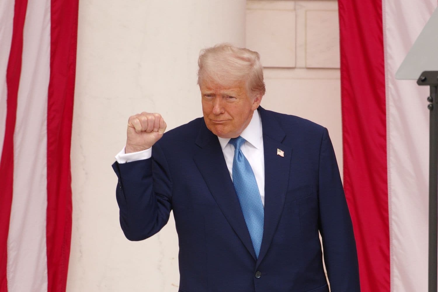 Império Cripto de Trump Ultrapassa US$ 1 Bilhão em Lucros Realizados,  Levantando Questões Sobre Participações Pessoais em Uma Indústria em Expansão
