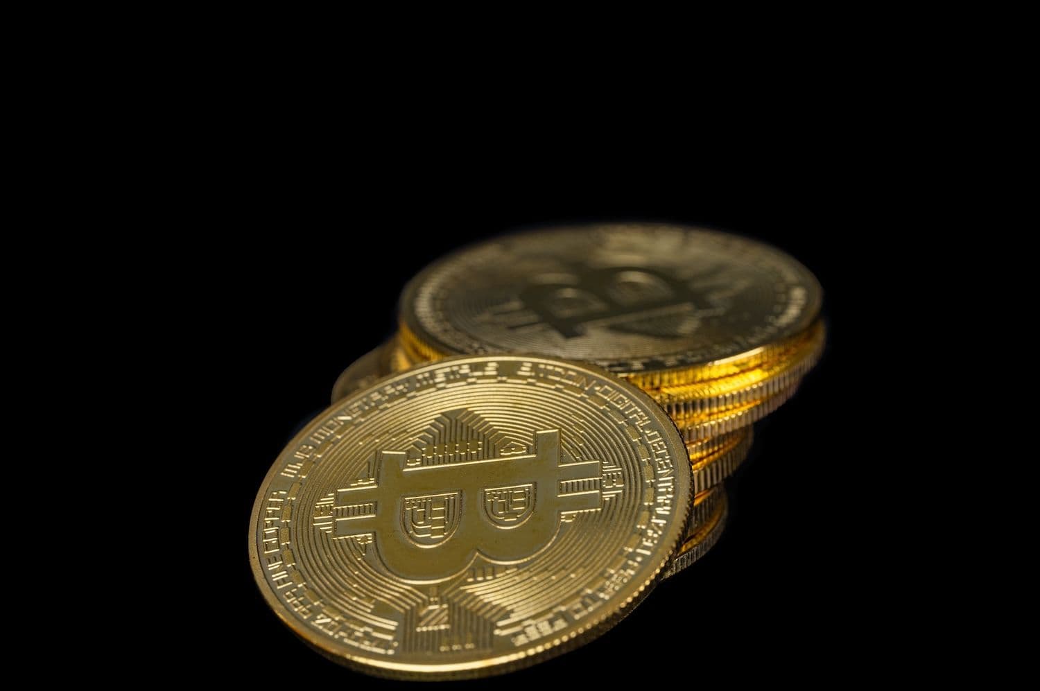 Renewed institutional demand pushed Bitcoin ETFs to $626 million in early August, led by BlackRock's IBIT. (Image: Shutterstock)
