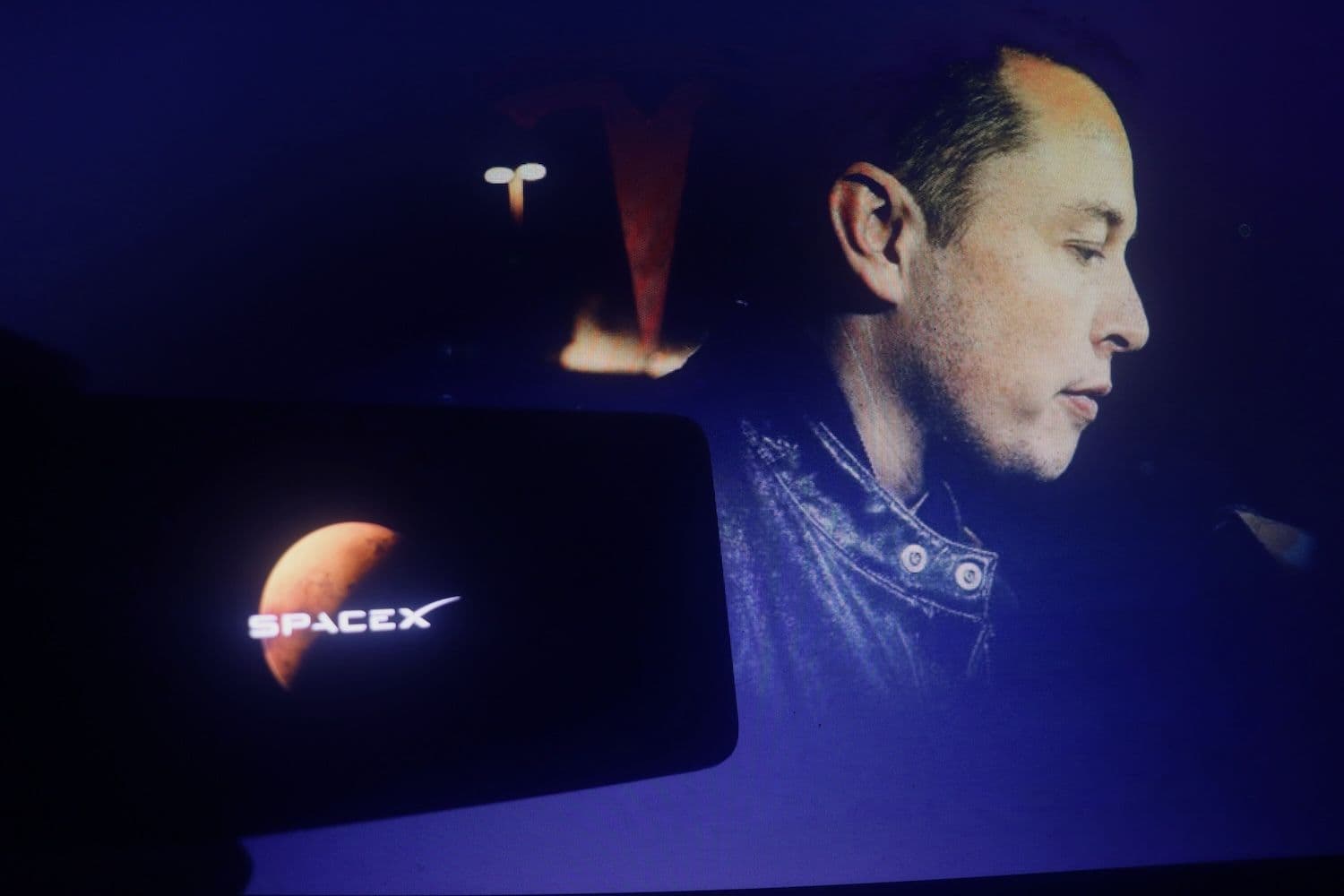 The contrarian behind the 2008 housing bet is steering clear of Musk's record SpaceX debut over its capital-heavy AI gamble. (Image: Shutterstock)