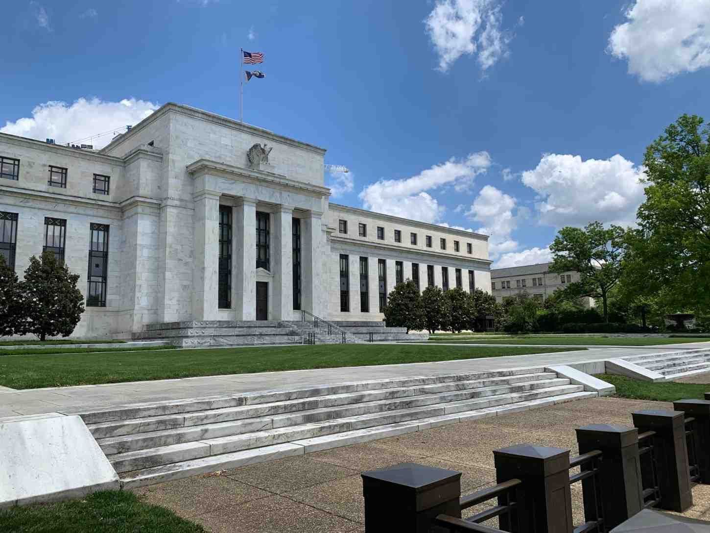 Three Fed Officials Just Dissented, Experts Say Crypto's Worst Setup Is Here