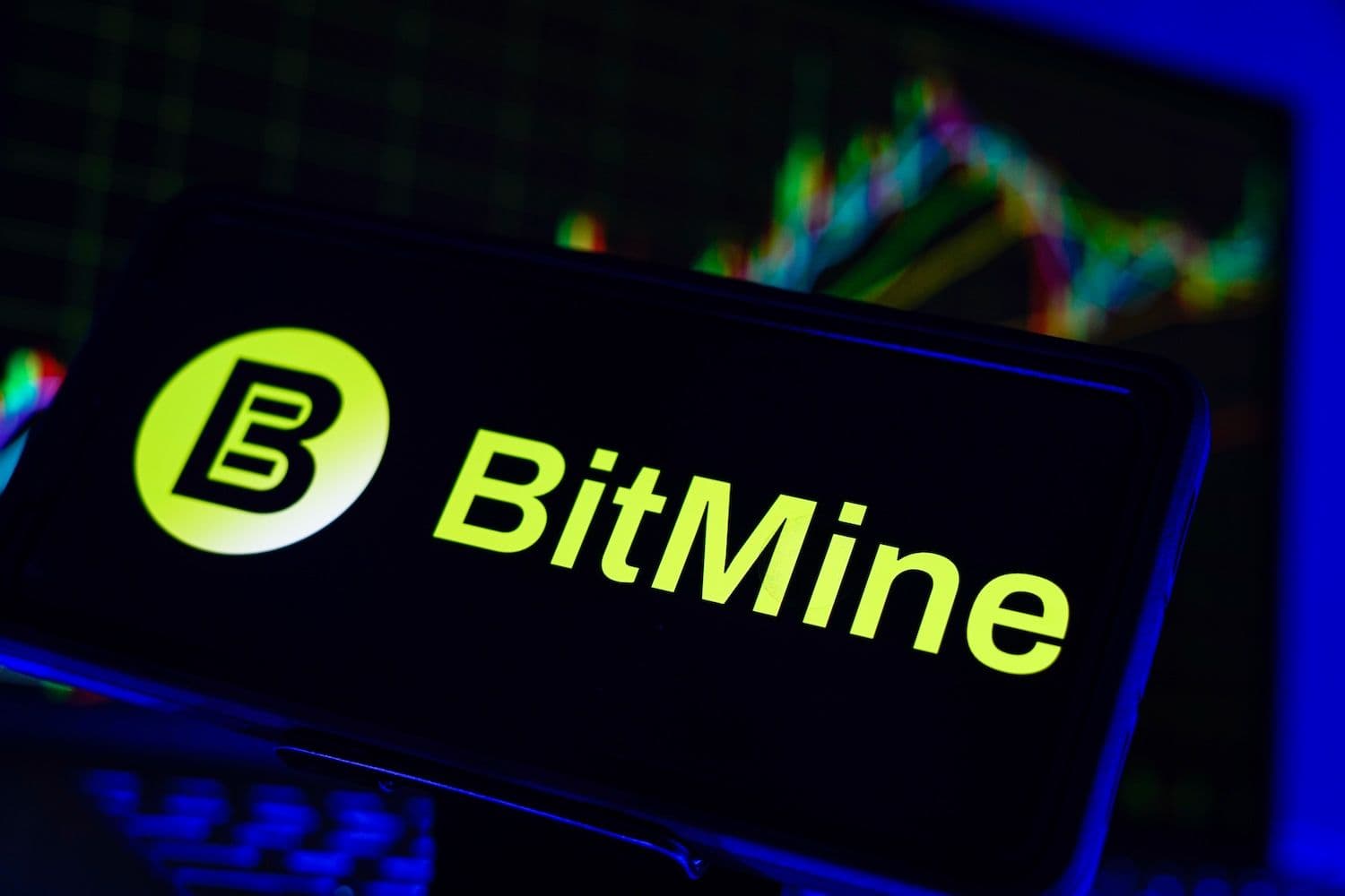 BitMine размещает в стейкинге Ethereum на $1 млрд, очередь на вход валидаторов обгоняет линию выхода
