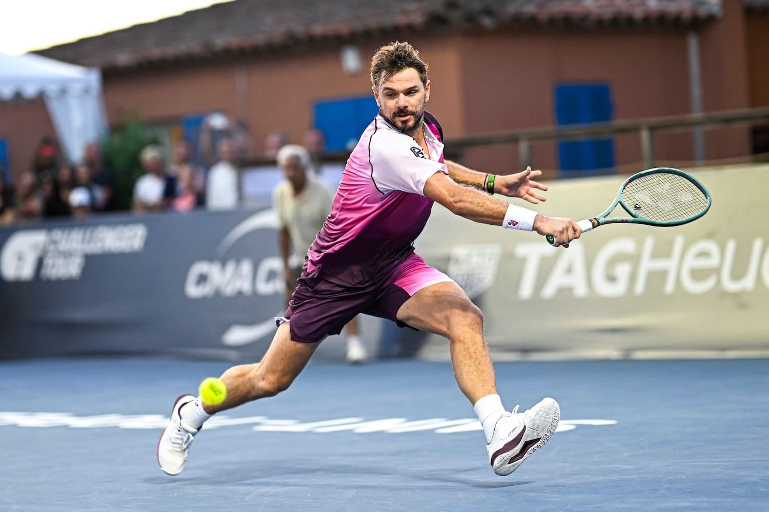 Kalshi and Polymarket logged record World Cup volume as Wawrinka reached Estoril for his closing clay-court appearance. (Image: Shutterstock)
