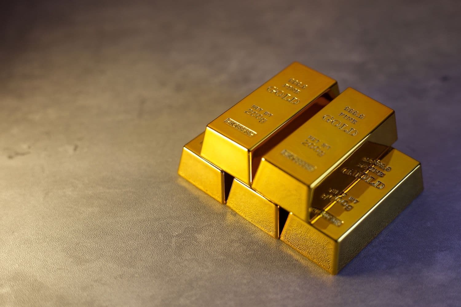 desktop-gold-etfs-snap-back-april-inflows