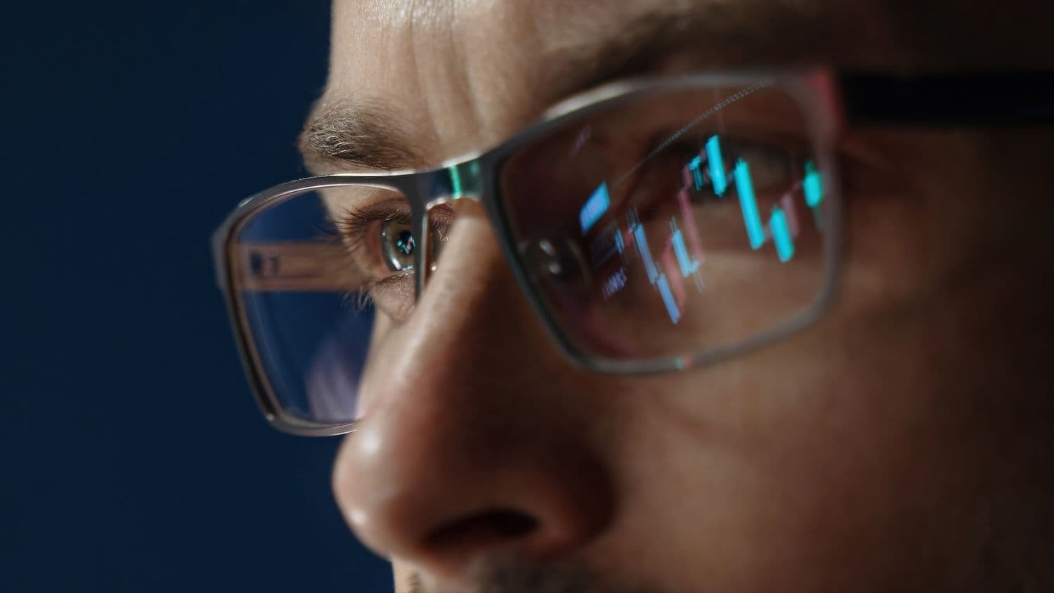 On-chain data shows wallet 0xcf6 grew a $27,950 Hyperliquid stake into nearly $3 million through leveraged stock perpetual longs. (Image: Shutterstock)