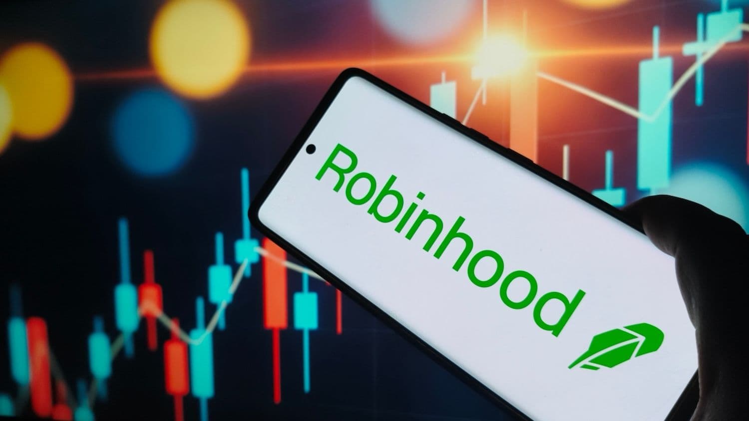 On-chain figures behind Robinhood Chain's $874.8M record day, with Uniswap and Pons leading volume. (Image: Shutterstock)