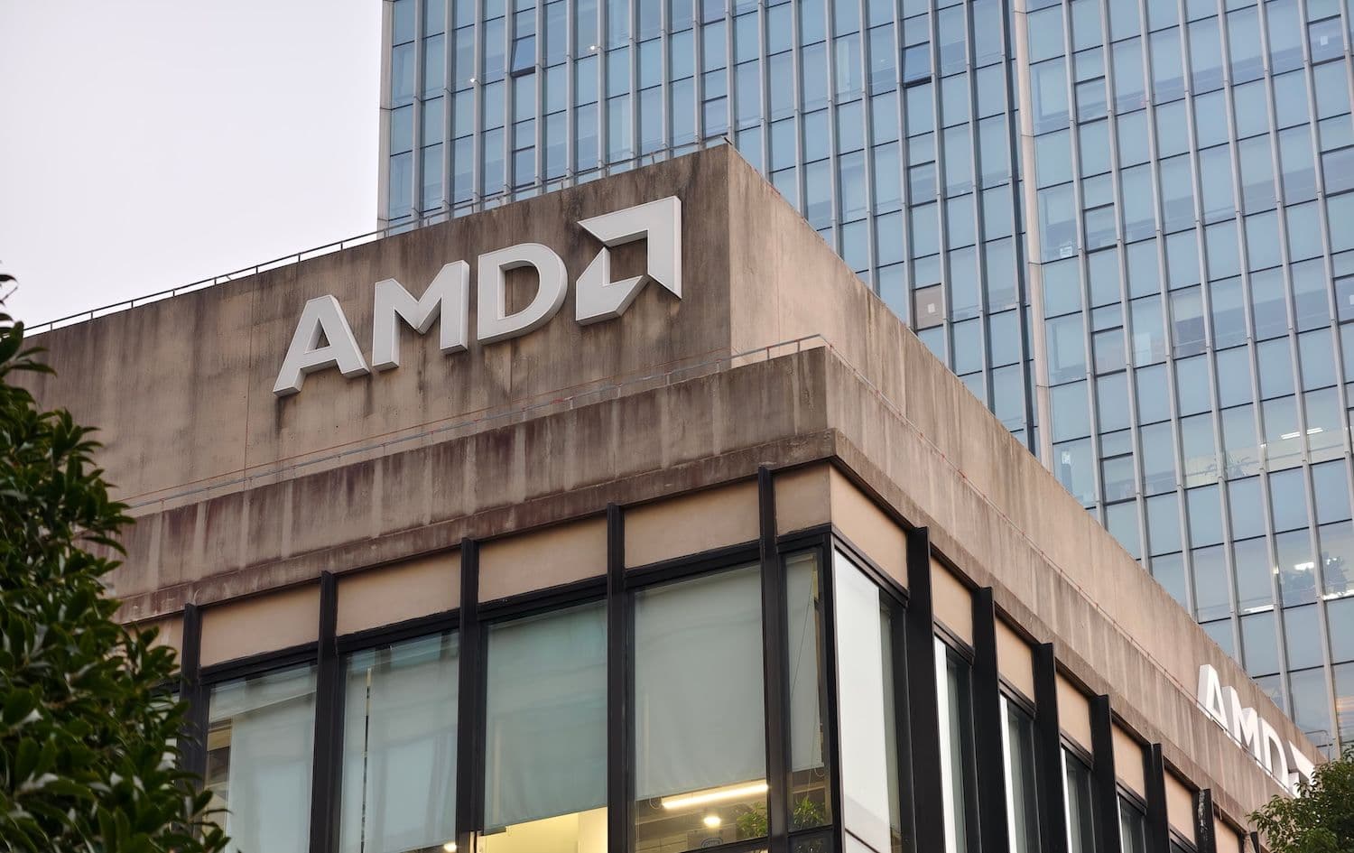 Core Scientific's 530-megawatt lease with AMD underpins Helios rack deployments aimed squarely at Nvidia's data center lead. (Image: Shutterstock)