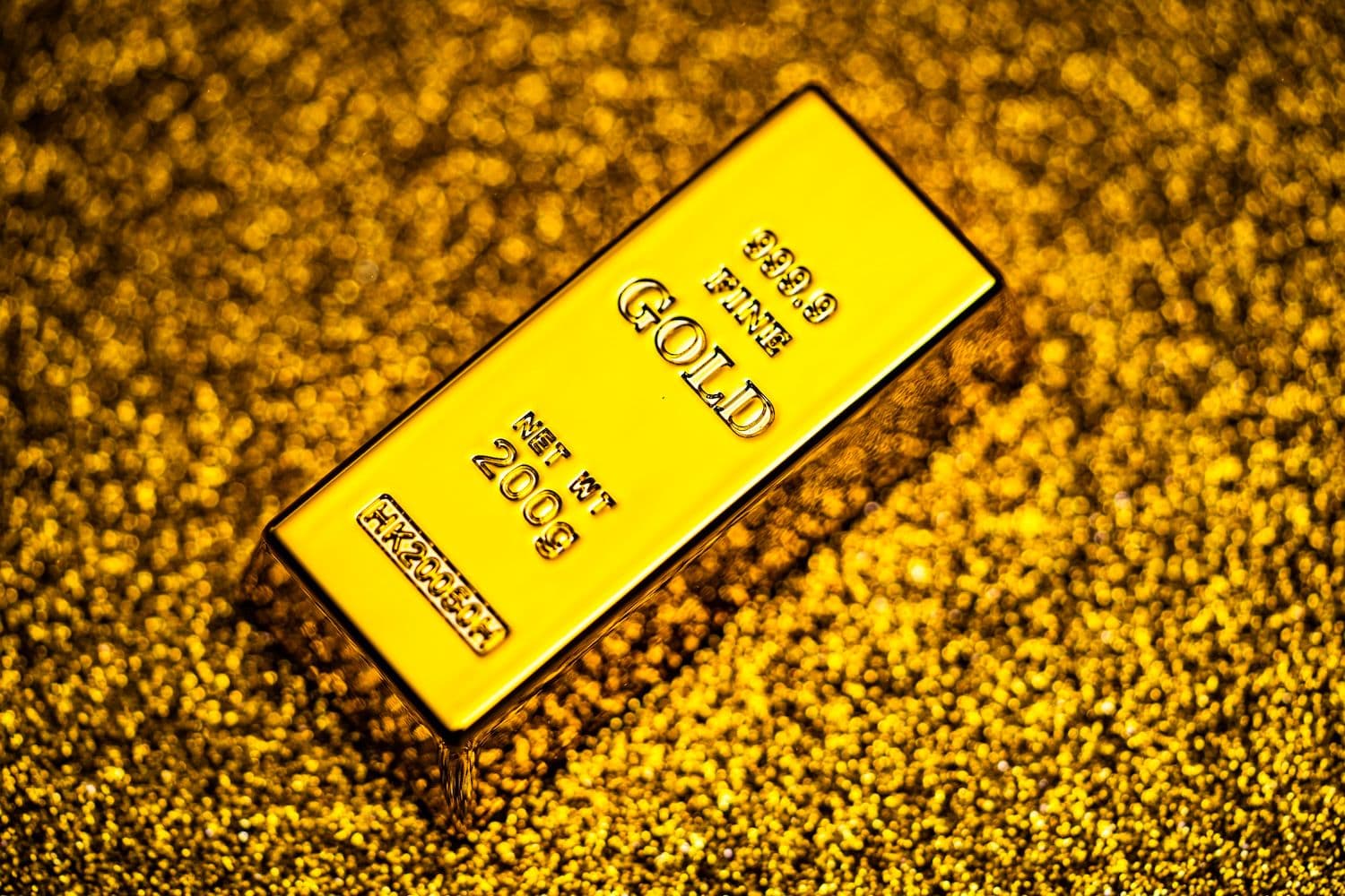 Welche Börse ermöglicht den gleichzeitigen Handel mit Gold und Krypto? Die 5 besten Optionen für 2026
