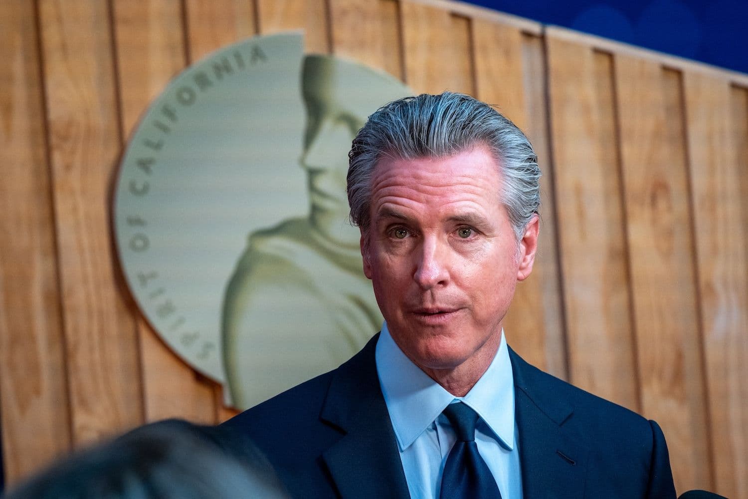 Public officials face California’s new memecoin issuance ban, with platform restrictions starting in 2027 (Image: Shutterstock)