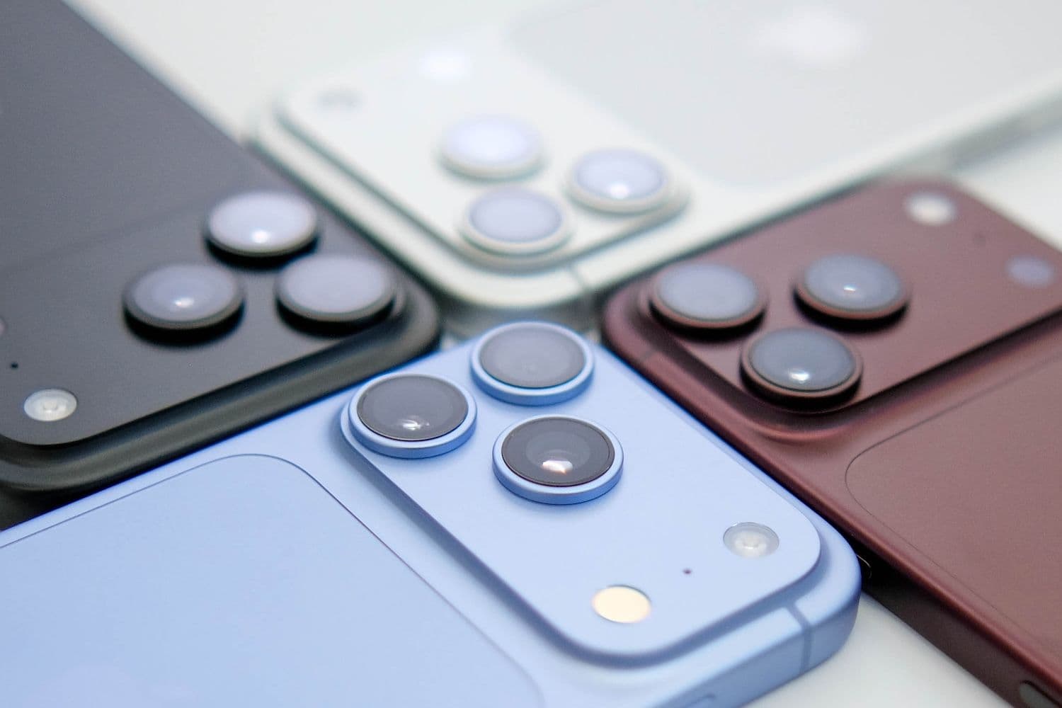 Replacement is the only remedy Apple offers for iPhone 18 Pro Max phones that lost AT&T cellular service, since updates cannot restore them (Image: Shutterstock)