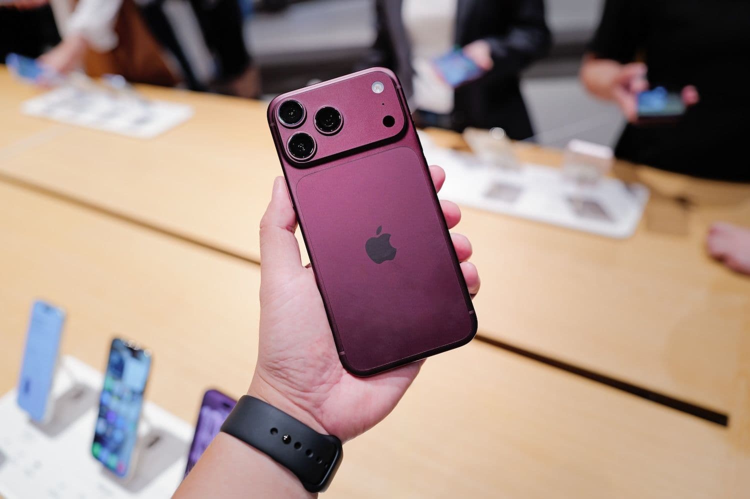 Apple lists Background App Refresh among iPhone battery tips, a setting owners can turn off as iOS 27 drain complaints continue (Image: Shutterstock)