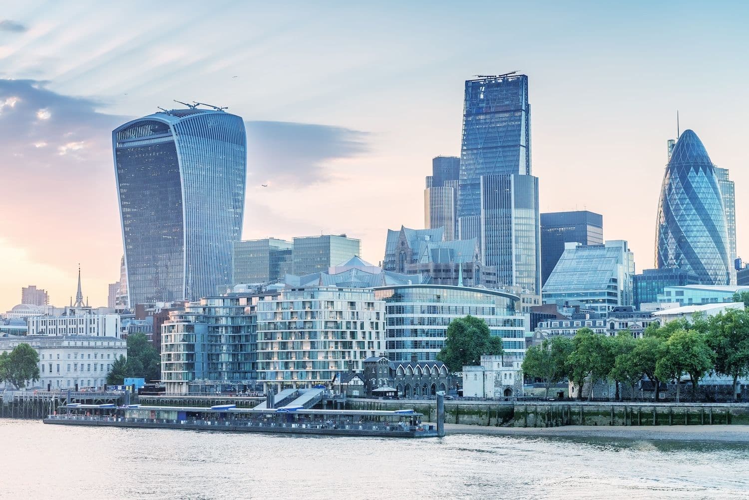 Britain's GDP grew 0.1% in August as computer programming, linked to AI spending, lifted annual growth to 2.1% (Image: Shutterstock)