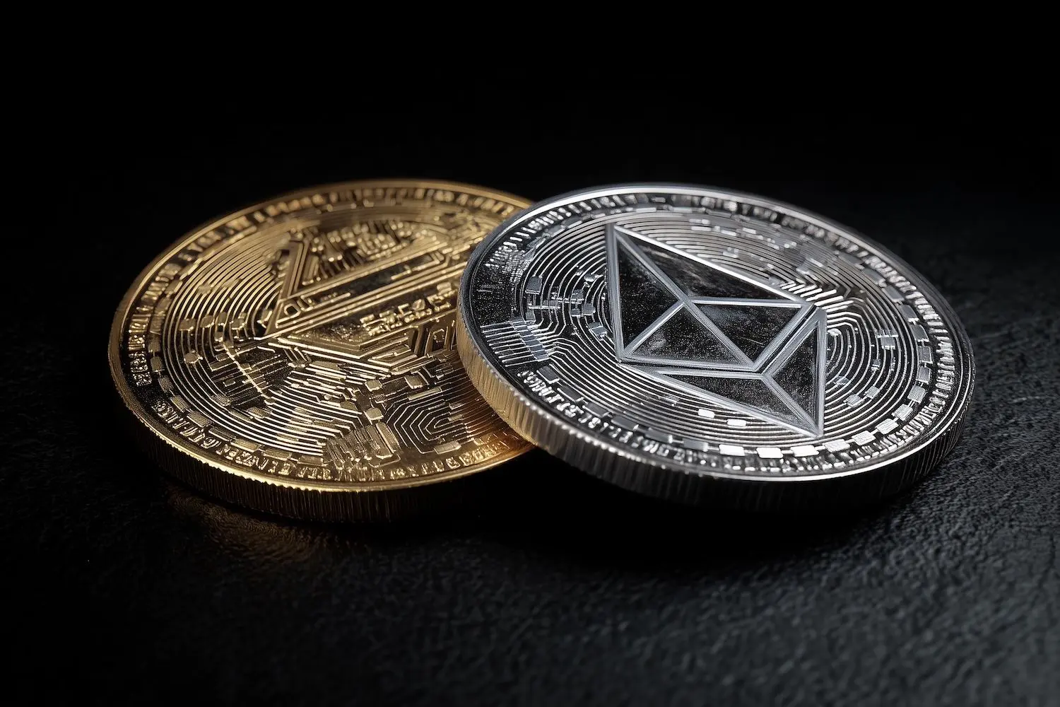 2026 年以太坊 vs Solana:哪条区块链回报更高?