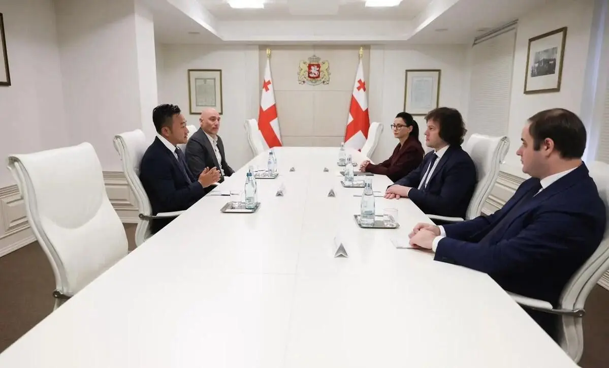 desktop-الرئيس-التنفيذي-لمنصة-bybit-بن-تشو-يلتقي-برئيس-وزراء-جورجيا،-مؤكداً-الالتزام-بالنمو-القائم-على-الامتثال-والتعاون-المحلي