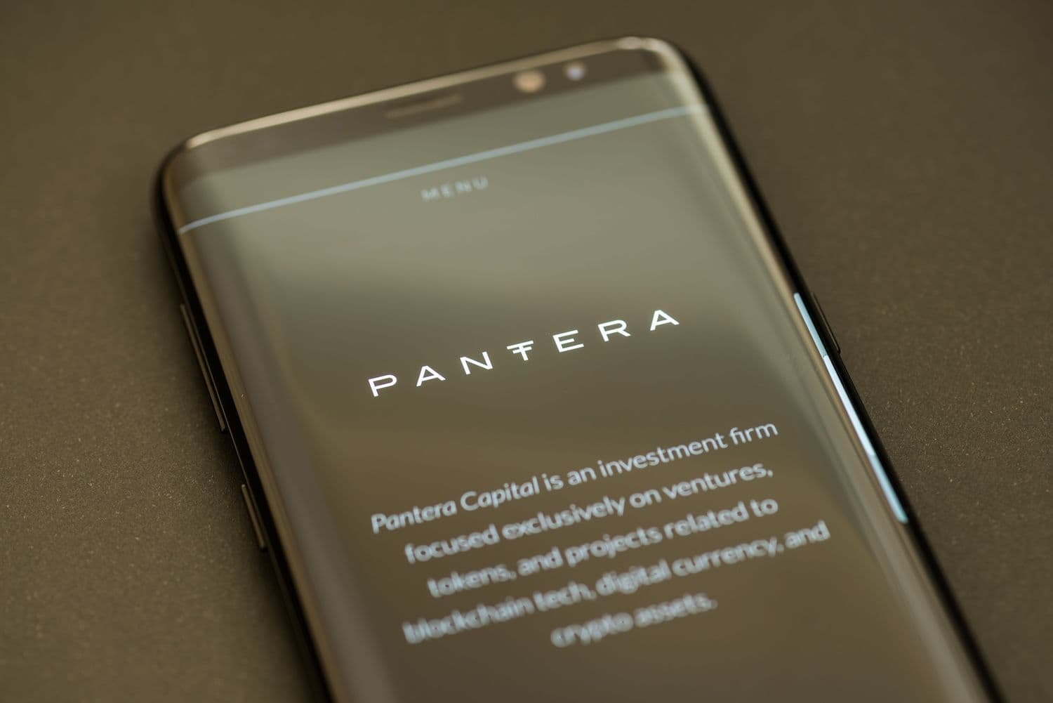 Solana знижується на 10% попри інвестиційний натиск  Pantera Capital на суму $1.25 мільярда